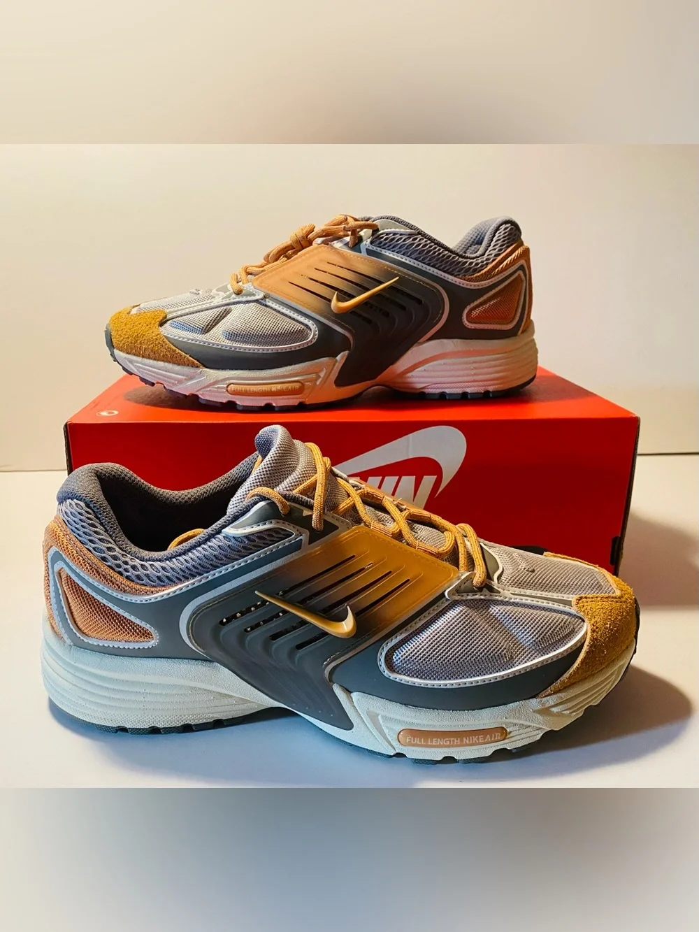 Nike athletic low